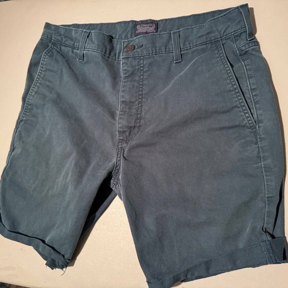 Levi’s cut-off Green denim Shorts, men’s 30